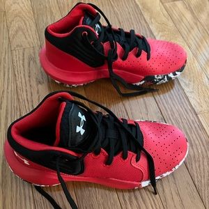 Under Armour kids sneakers size 4